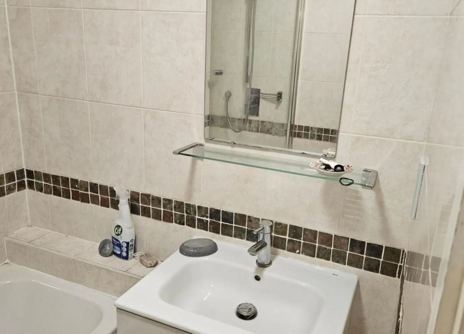 Guest house The Blue International Inn London United Kingdom